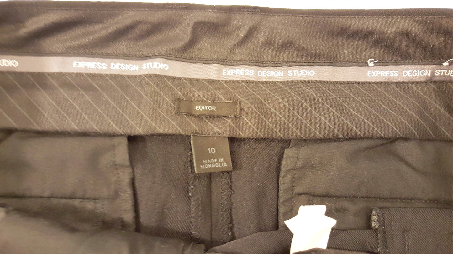 Black Express Capris